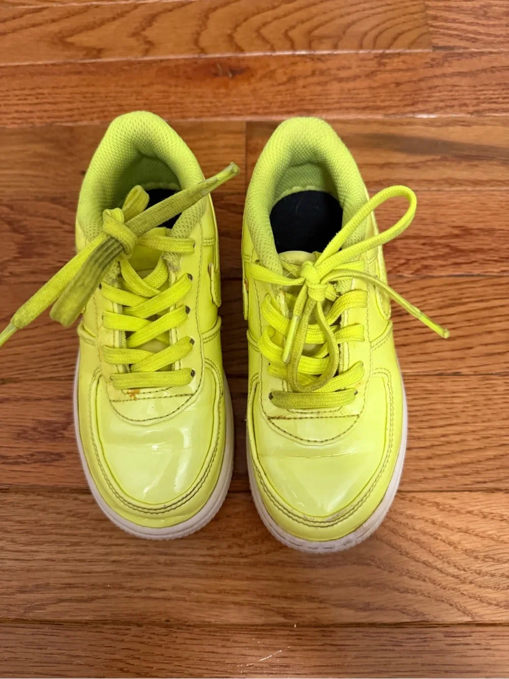 Nike Kids Bright Neon Yellow Low-Top sneakers Nike Air Force 1